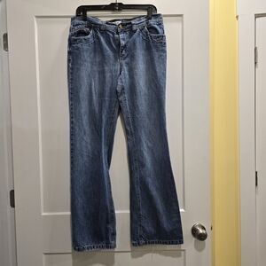 Liz & Co., Woman Jeans, Size 10, Extra stitching Around Pocket, Frayed Hem